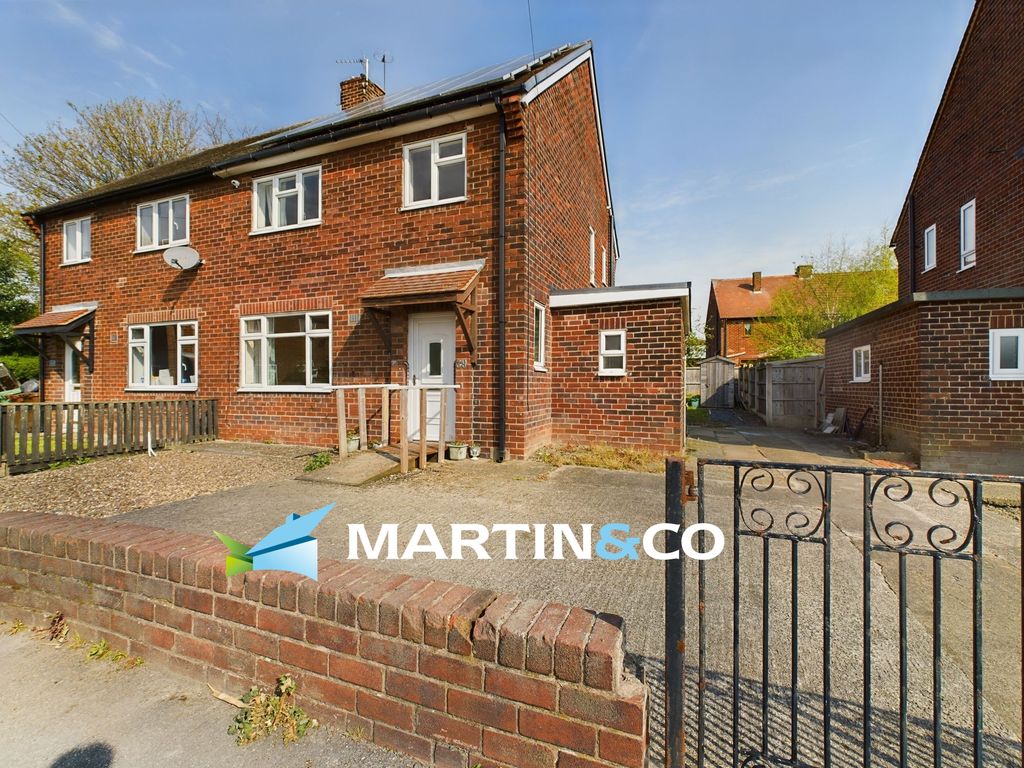 3 bed semidetached house for sale in Alexander Road, Featherstone