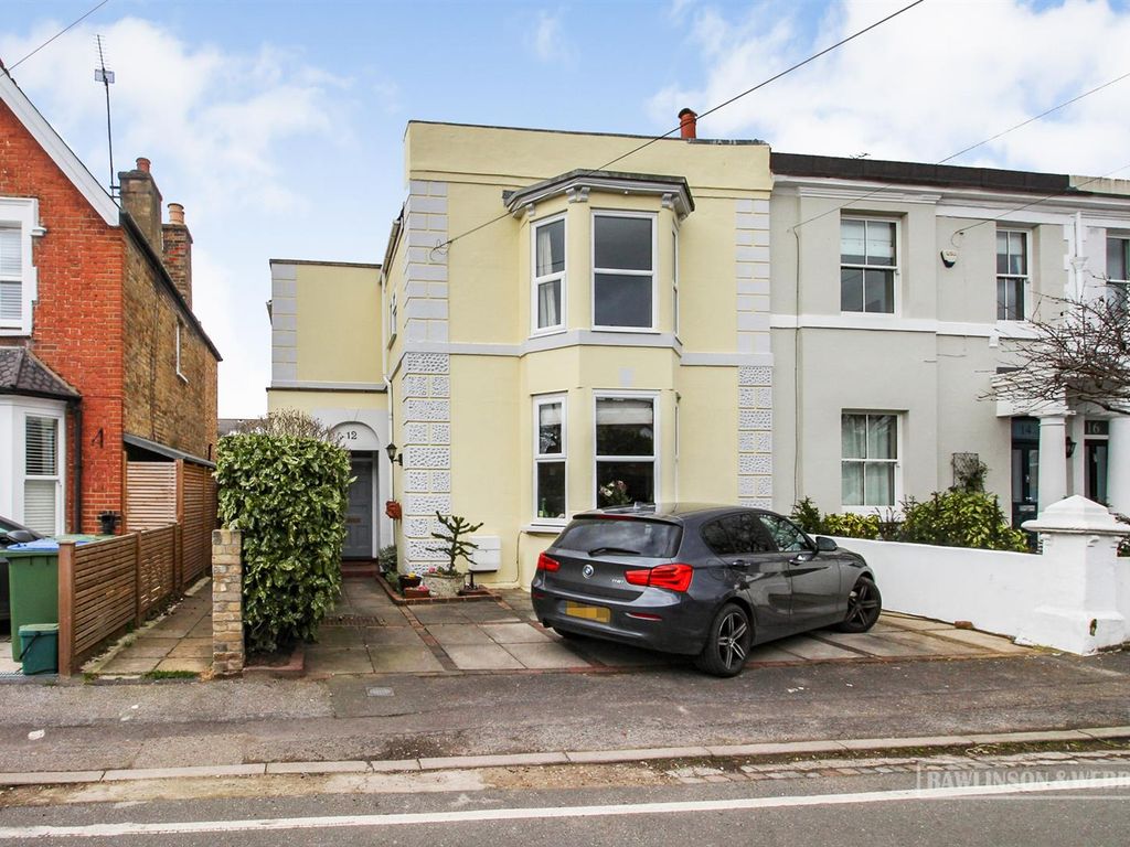 4 bed end terrace house for sale in Park Road, East Molesey KT8 Zoopla