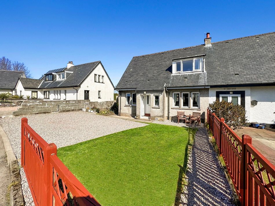 3 bed end terrace house for sale in Lorn Road, Dunbeg, Argyll, 1Qg