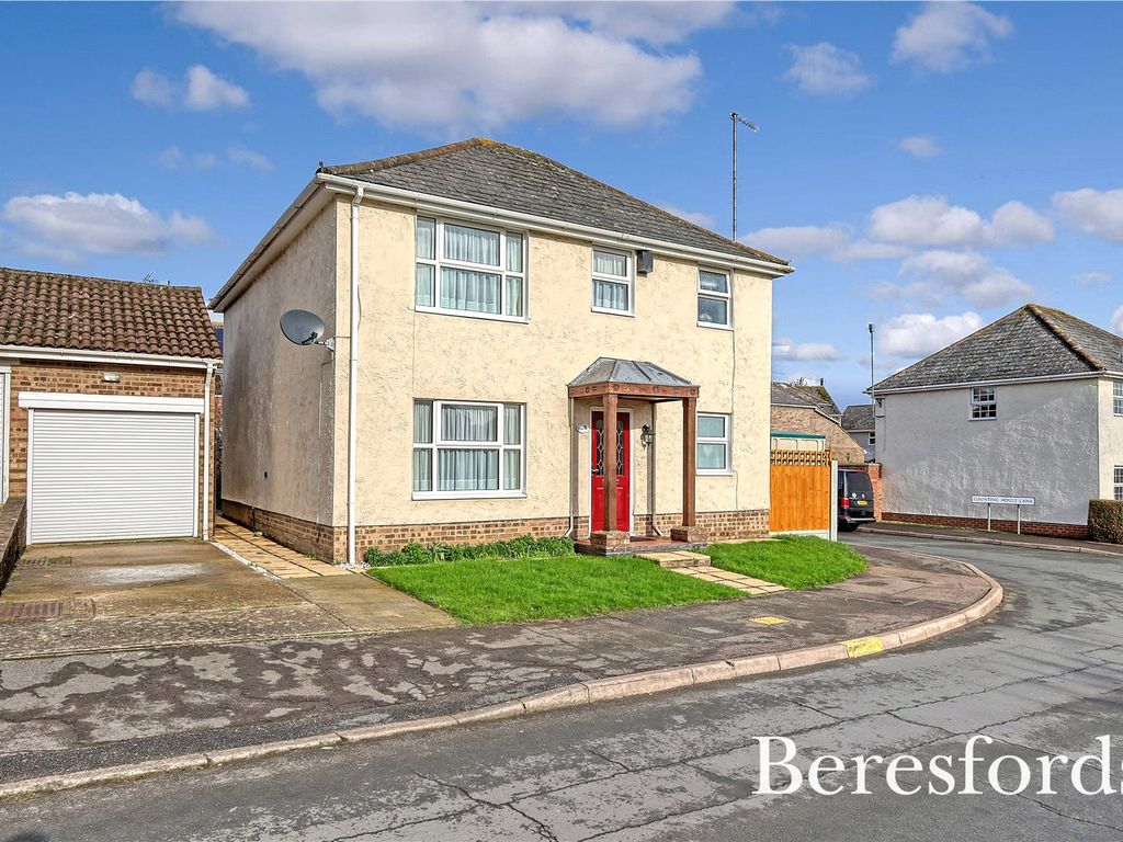 4 bed detached house for sale in The Maltings, Dunmow CM6, £475,000
