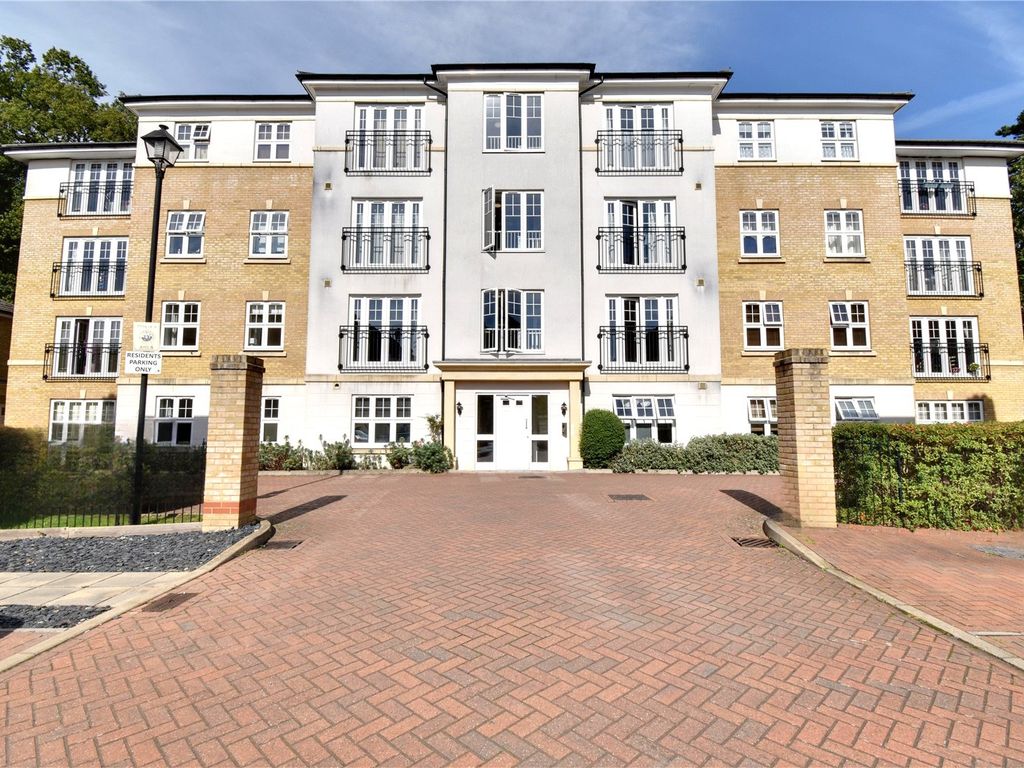 2 bed flat for sale in Elliot Road, Watford, Hertfordshire WD17, £