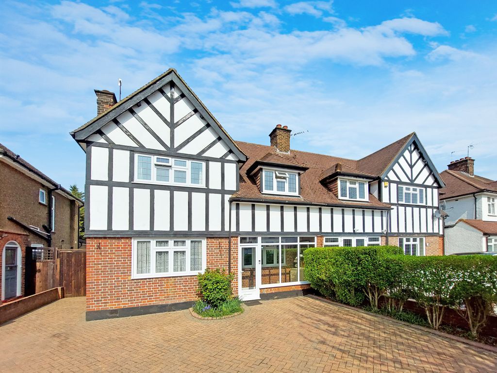 4 bed semidetached house for sale in Oakington Avenue, Harrow HA2 Zoopla