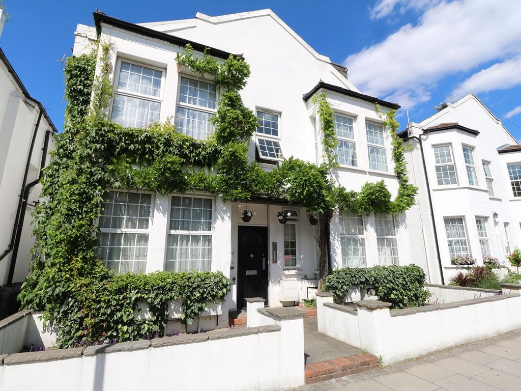 1 bed flat to rent in Robinson Road, Colliers Wood, London SW17 Zoopla
