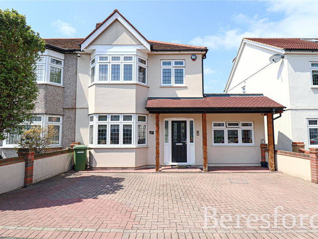 4 bed semidetached house for sale in Purbeck Road, Hornchurch RM11, £