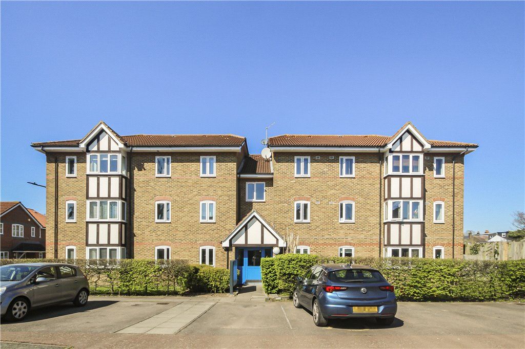 2 bed flat to rent in Woodgate Drive, Streatham, London SW16 Zoopla