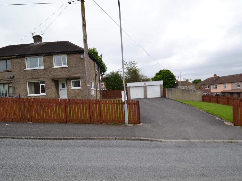 3 bed semidetached house for sale in Thurston Gardens, Allerton