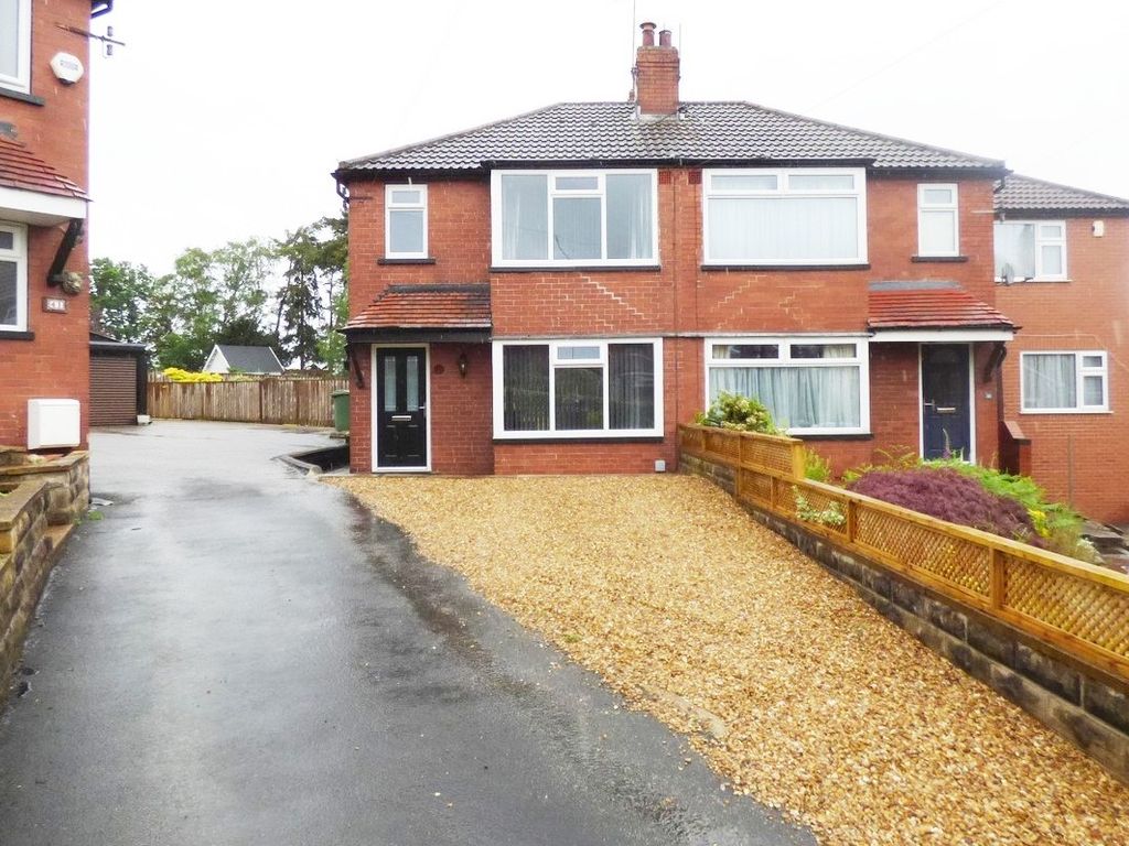 3 bed semidetached house to rent in Hare Park Mount, Leeds LS12, £