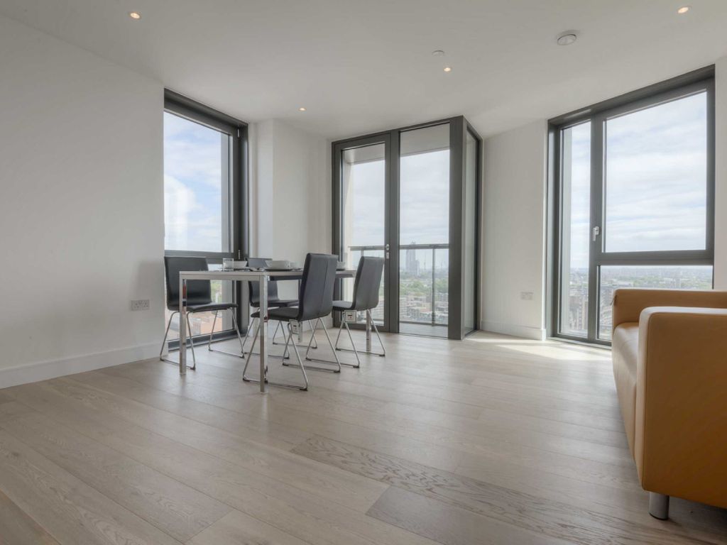 2 bed flat to rent in Parliament House, 81 Black Prince Road, Lambeth