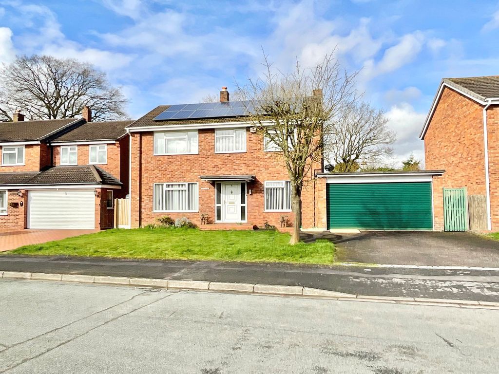 4 bed detached house for sale in The Flashes, Gnosall ST20, £375,000