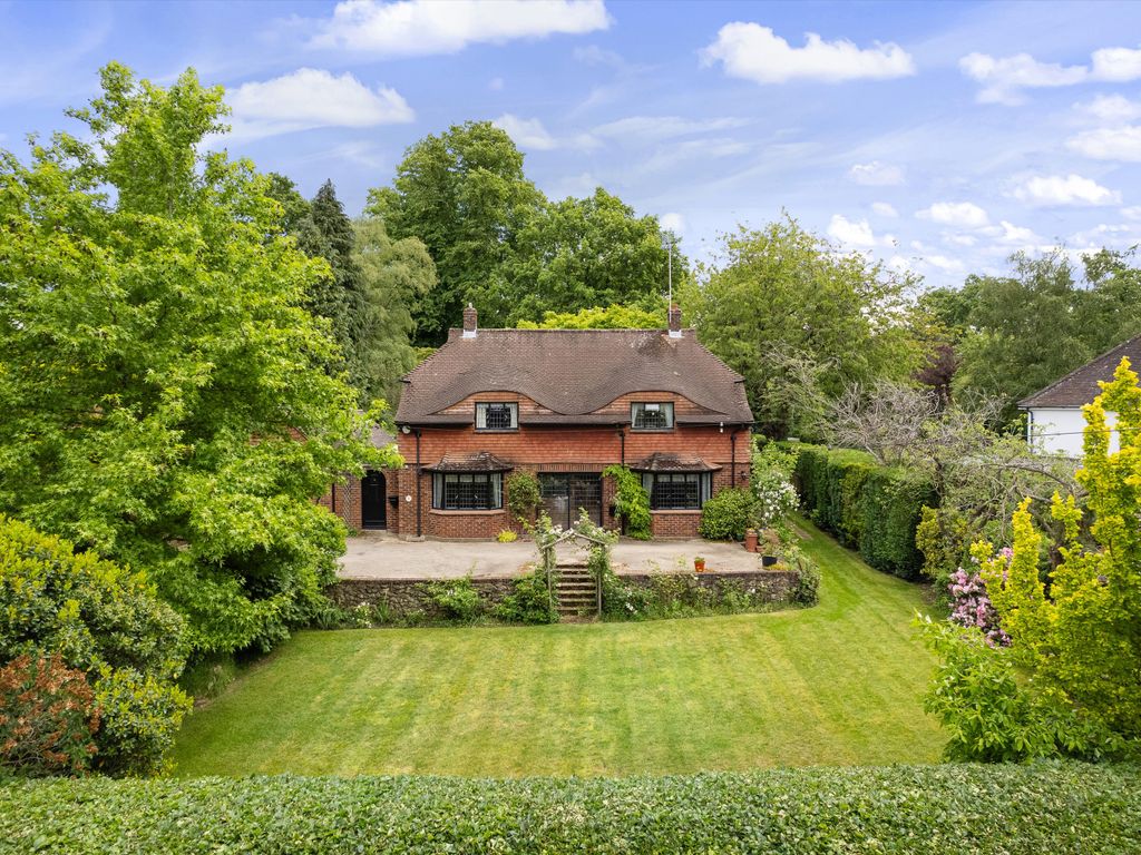 4 bed detached house for sale in Packhorse Road, Sevenoaks, Kent TN13