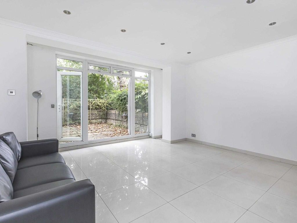4 bed property for sale in Telford Terrace, London SW1V, £1,250,000