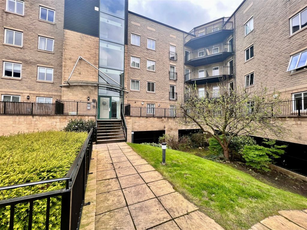 2 bed flat for sale in Textile Street, Dewsbury WF13 Zoopla