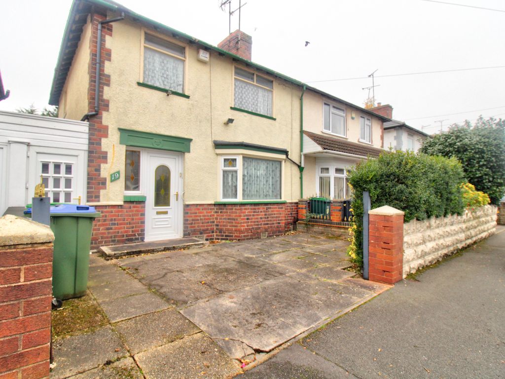 3 bed semidetached house for sale in Springfield Crescent, West