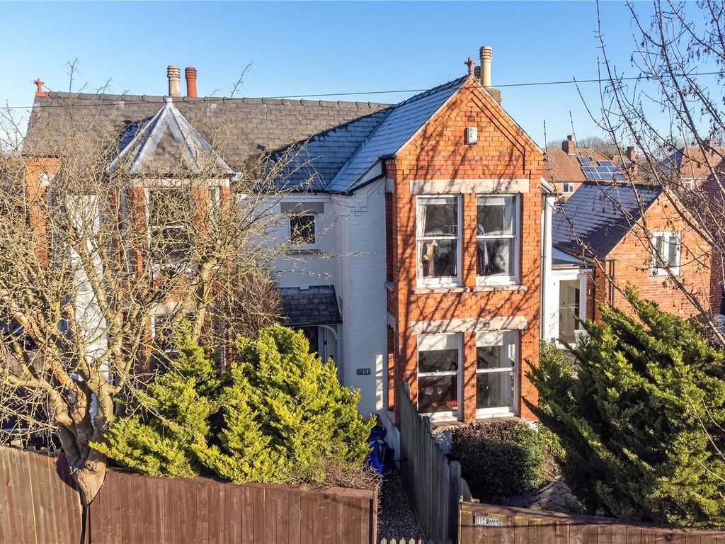 6 bed detached house for sale in Nettleham Road, Lincoln, Lincolnshire