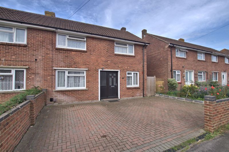3 bed semidetached house for sale in Hillson Drive, Fareham PO15, £