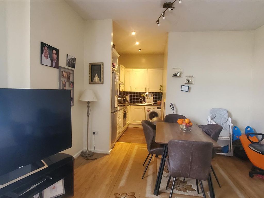2 bed property for sale in Ripple Road, Barking IG11, £300,000 Zoopla