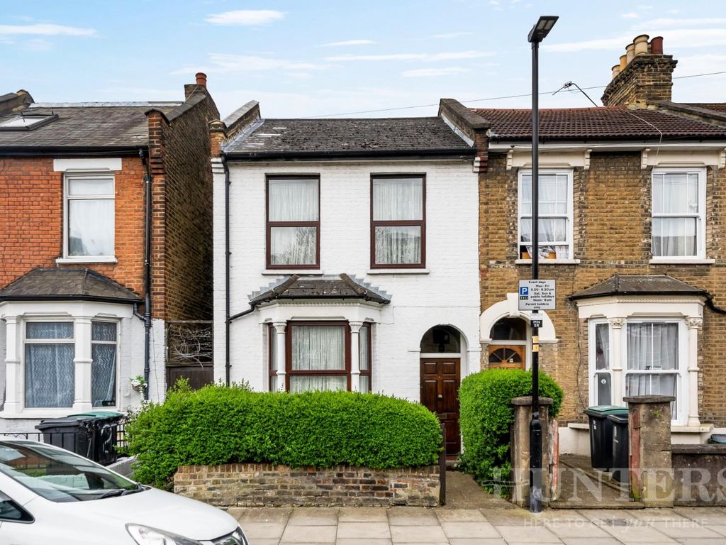 3 bed property for sale in Manor Road, London N17 Zoopla
