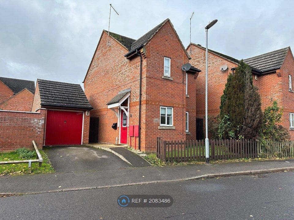 3 bed detached house to rent in Edgehill Drive, Daventry NN11, £1,350