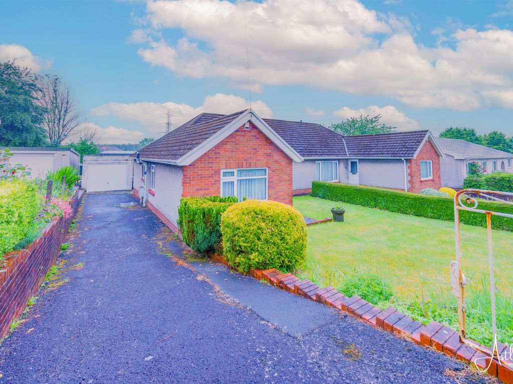 3 bed semidetached bungalow for sale in Danycoed Road, Birchgrove