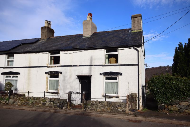 3 bed terraced house for sale in Conway Road, TalYBont, Conwy LL32