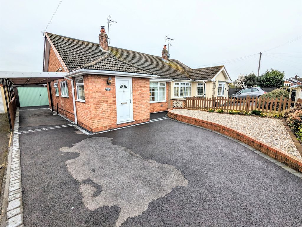 3 bed semidetached bungalow for sale in Meadow Way, Stone ST15 Zoopla