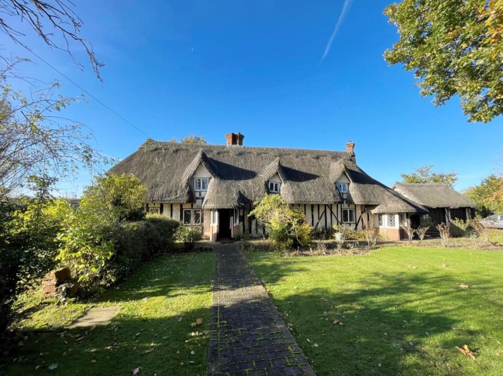 4 bed cottage for sale in Cromwell House, Willows Green, Gt. Leighs