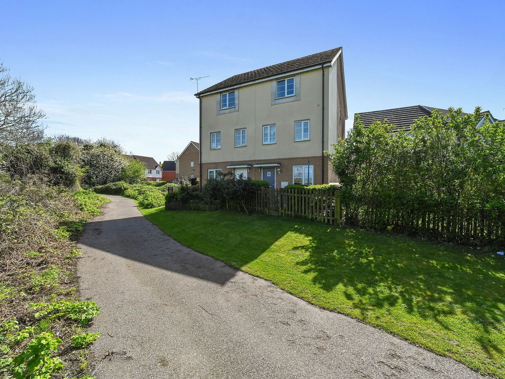 4 bed semidetached house for sale in Heron Way, Harwich CO12, £280,000