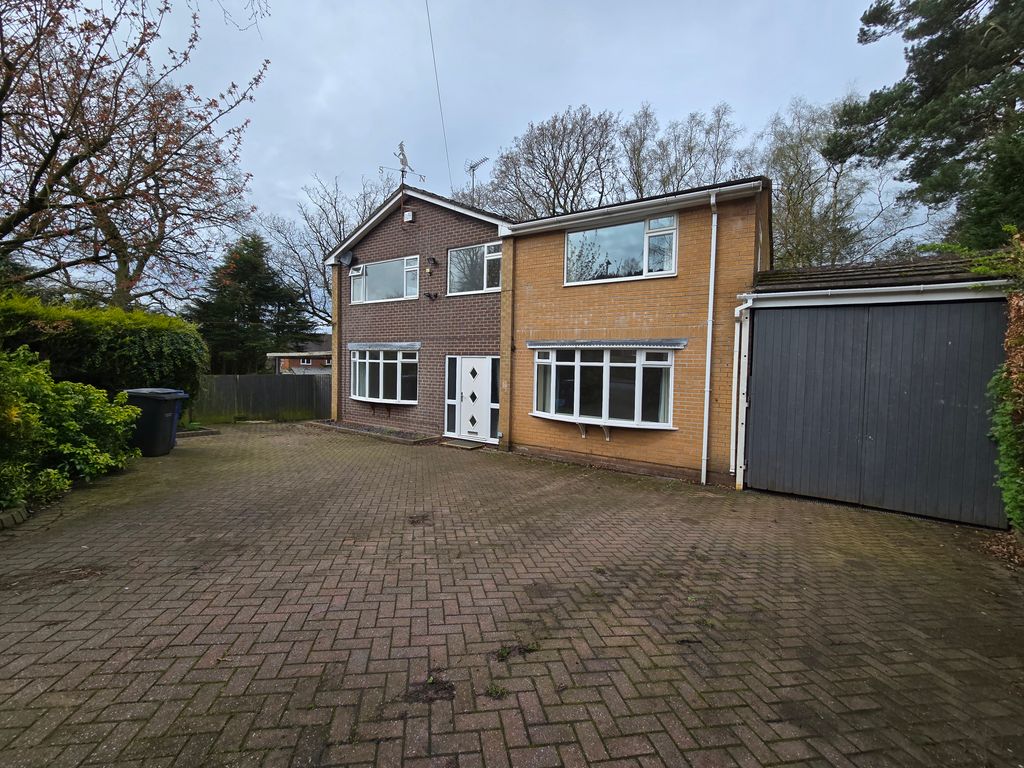 5 bed detached house to rent in Derwent Drive, Loggerheads, Market