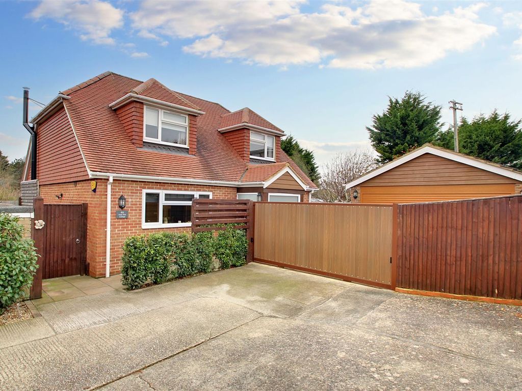 3 bed detached house for sale in Hurston Close, Findon Valley, Worthing