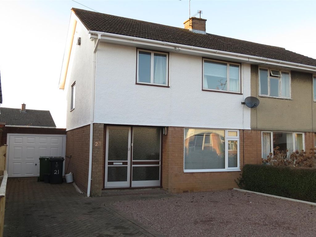 3 bed semidetached house to rent in Barrington Drive, Hucclecote, Gloucester GL3, £1,200 pcm