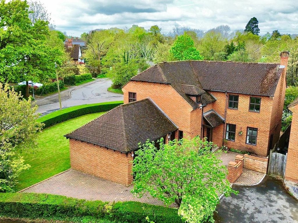 4 bed detached house for sale in Priory Court, Winnersh, Wokingham, Berkshire RG41, £900,000