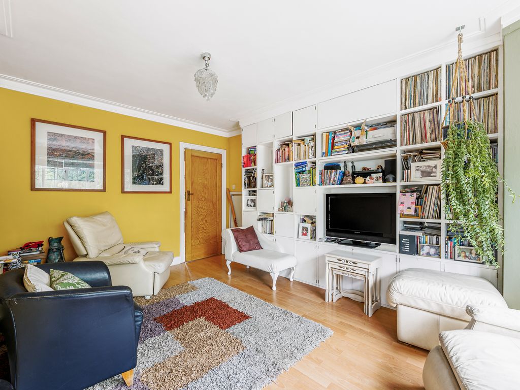 3 bed flat for sale in Ealing Village, London W5, £479,950 Zoopla