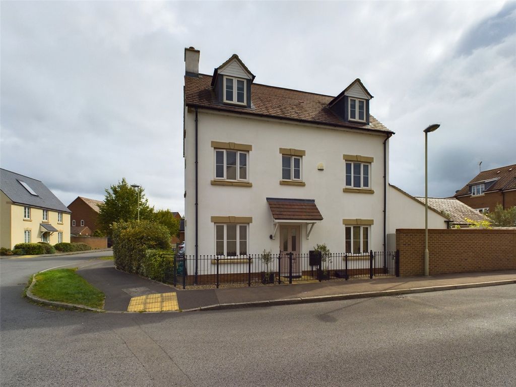 4 bed detached house for sale in Colethrop Way, Hardwicke, Gloucester