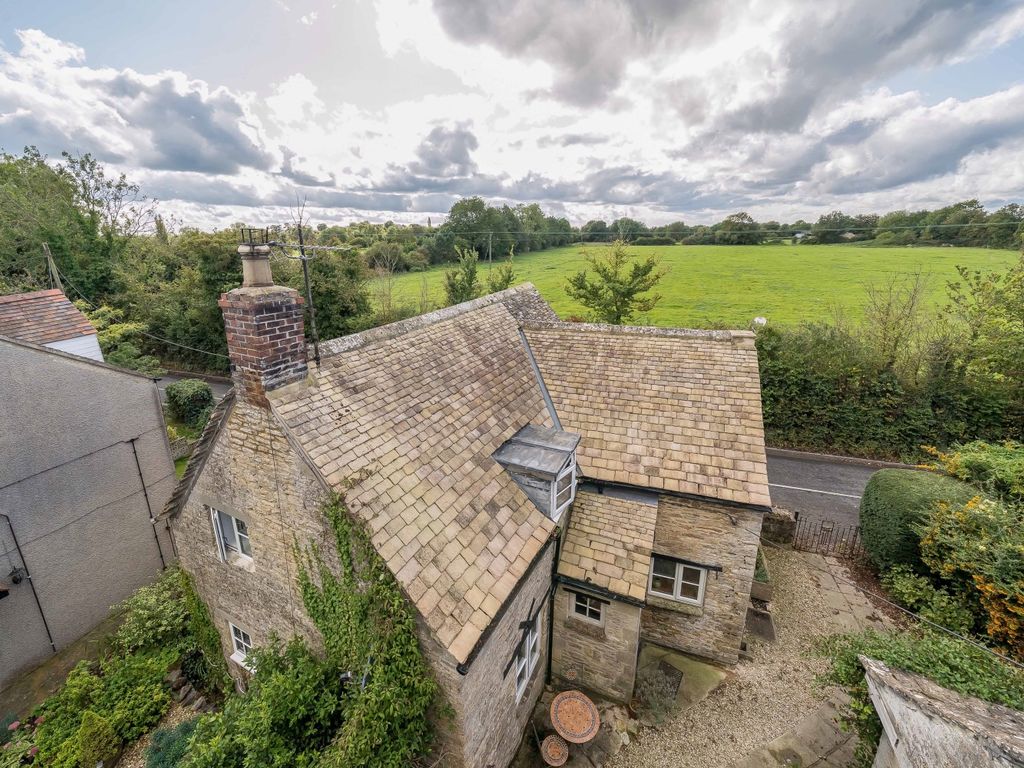 2 bed cottage for sale in Upper Up, South Cerney, Cirencester GL7, £