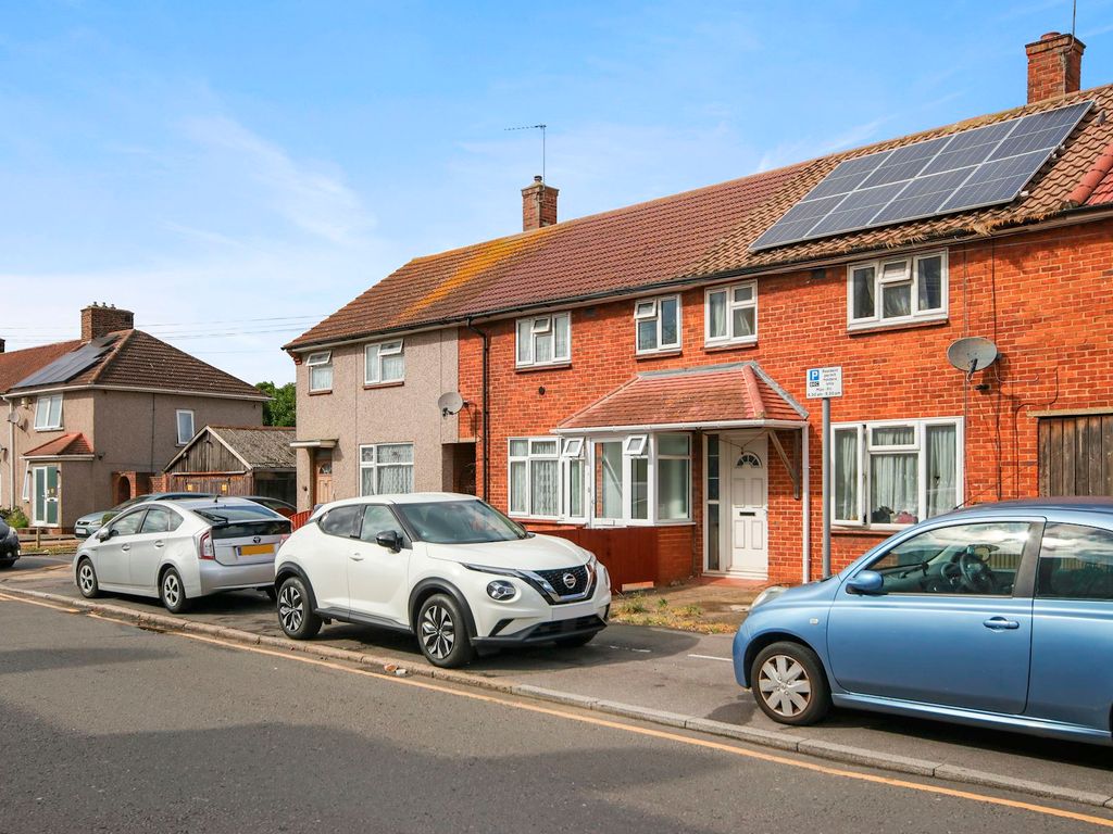 3 bed terraced house for sale in Rugby Road, Dagenham RM9, £400,000