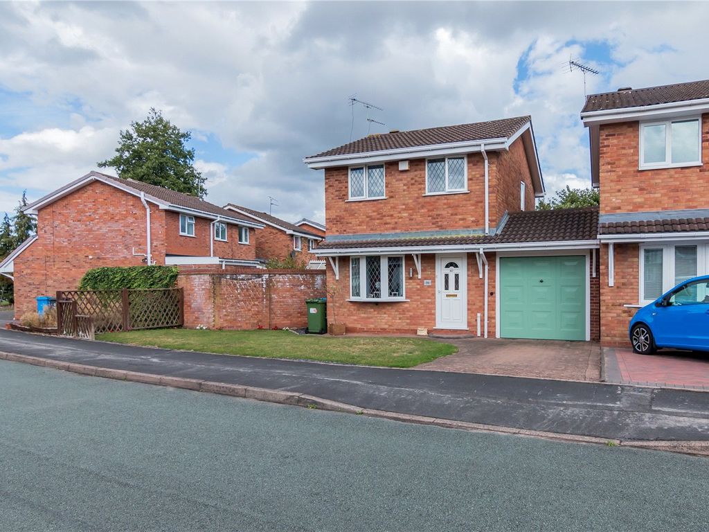 3 bed detached house for sale in St. Andrews Drive, Perton