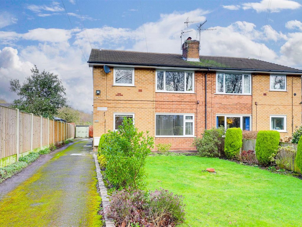 2 bed for sale in St. Marys Way, Hucknall, Nottinghamshire