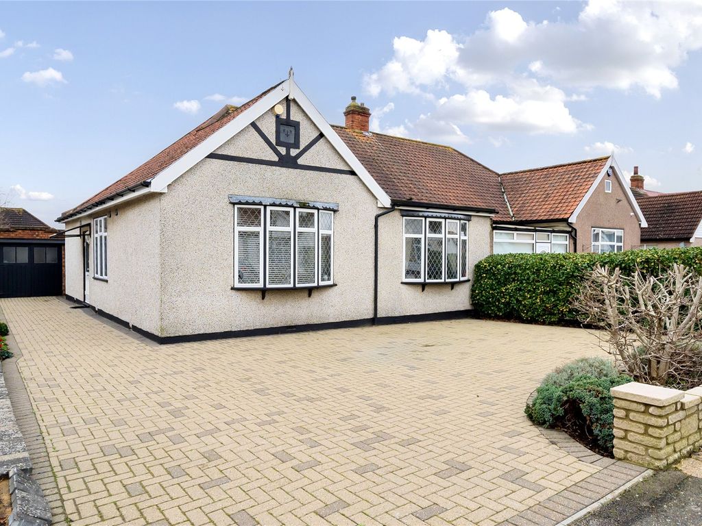 3 bed bungalow for sale in Albury Avenue, Bexleyheath DA7, £600,000