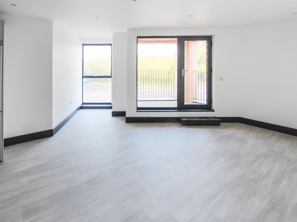 2 bed flat to rent in Molesey Road, West Molesey KT8 Zoopla