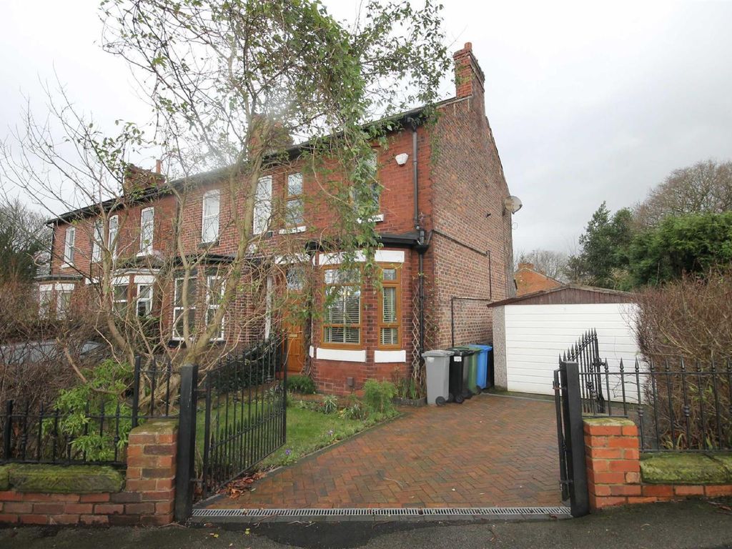 2 bed end terrace house for sale in Railway Road, Urmston, Manchester