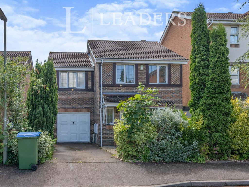 Studio to rent in Danesfield Close, Walton KT12 Zoopla