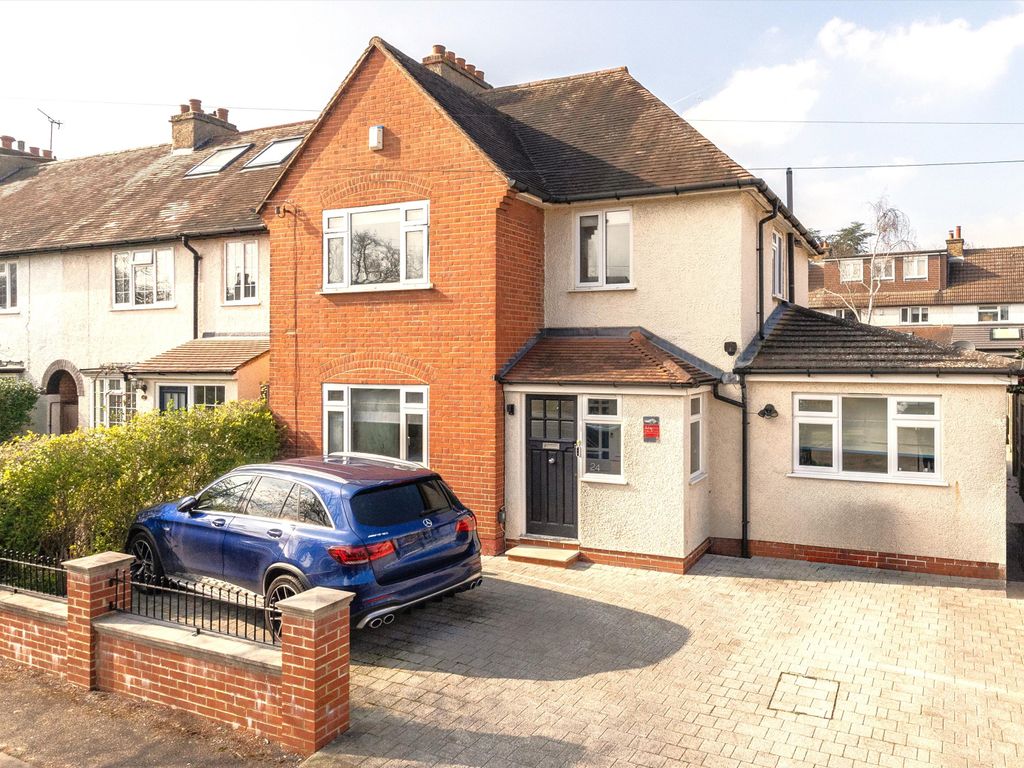 4 bed semidetached house for sale in Burstow Road, London SW20, £