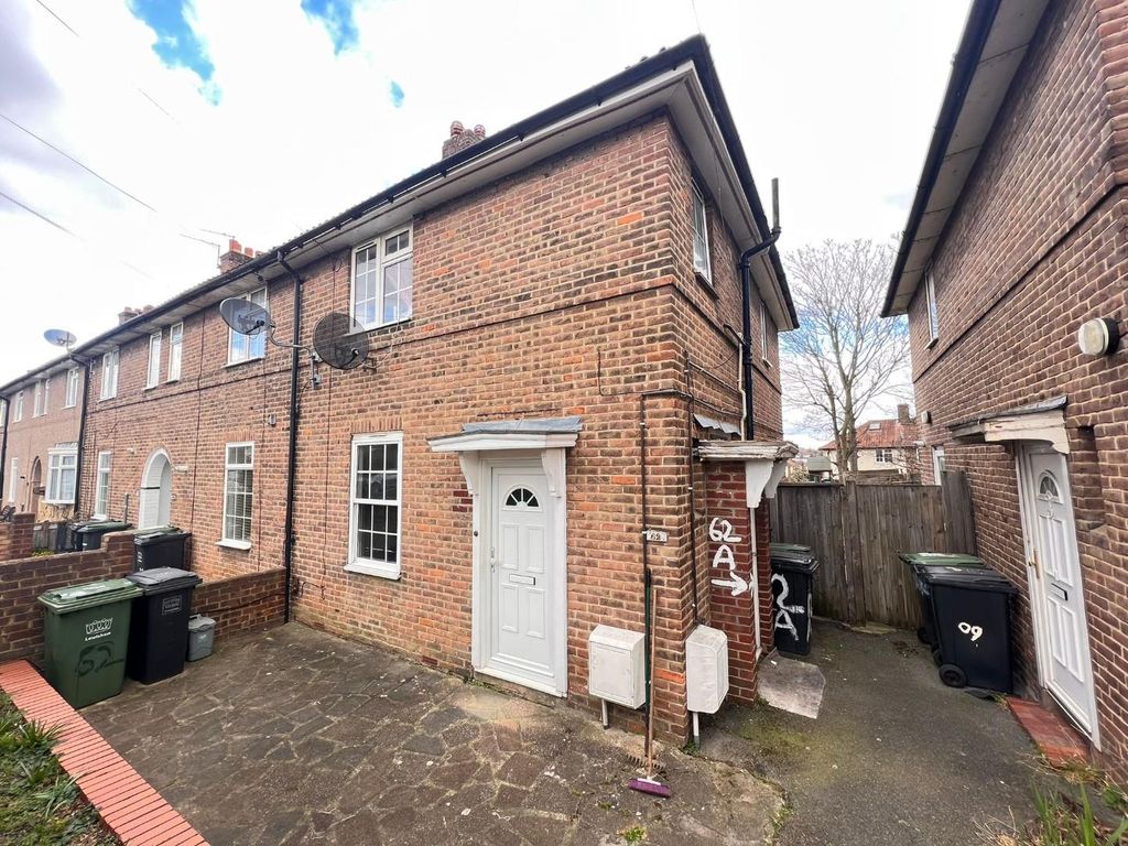 1 bed flat to rent in Northover, Downham, Bromley BR1 Zoopla