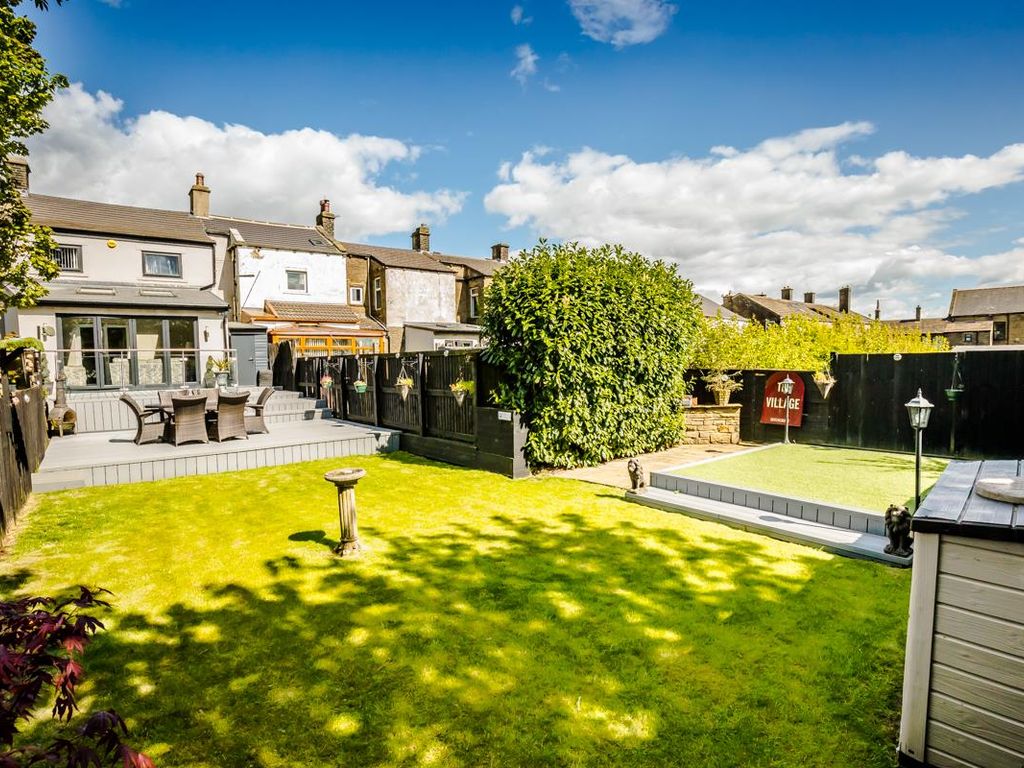 3 bed end terrace house for sale in Charles Street, Queensbury