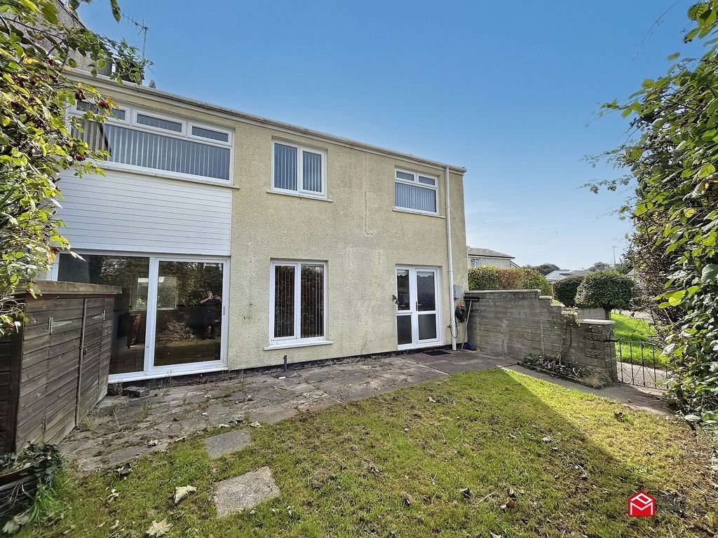 3 bed end terrace house for sale in MaesYFelin, Bridgend, Bridgend