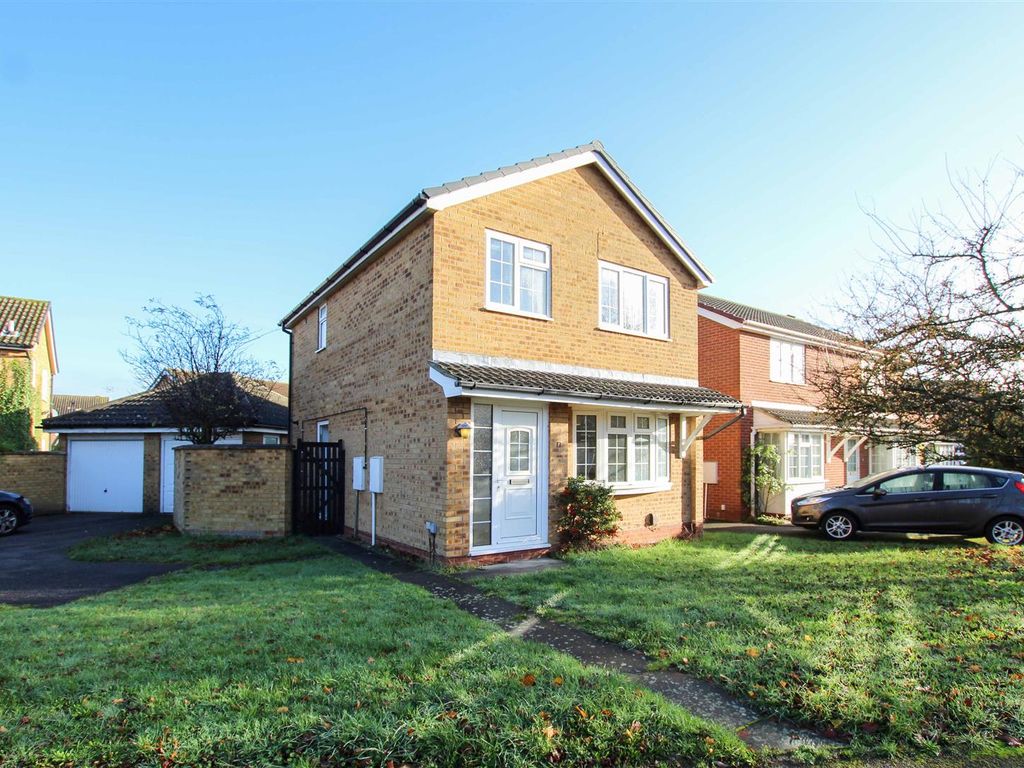 3 bed detached house to rent in Eland Way, Cherry Hinton, Cambridge CB1