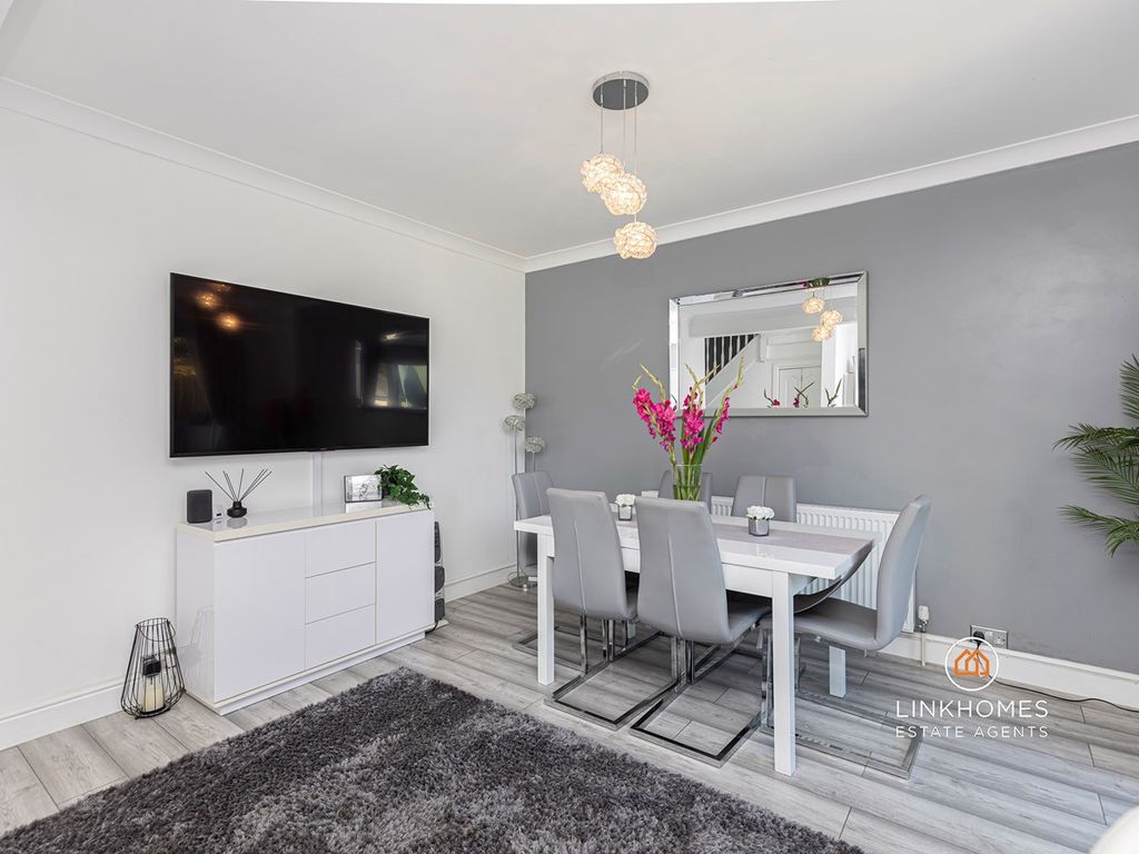 4 bed detached house for sale in Sheringham Road, Poole BH12, £425,000