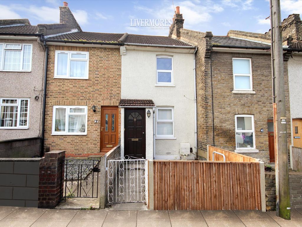 2 bed terraced house for sale in Gladstone Road, Dartford DA1, £300,000