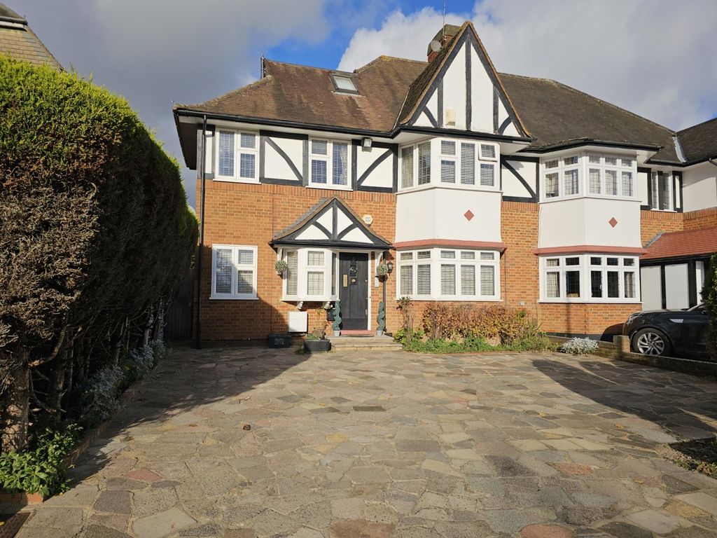 4 bed semidetached house for sale in Orchard Drive, Edgware, Middlesex
