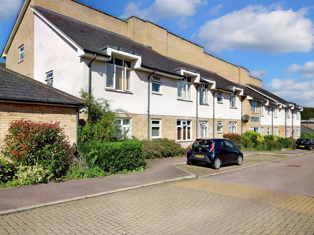 2 bed flat for sale in Cooks Way, Hitchin SG4, £220,000 Zoopla